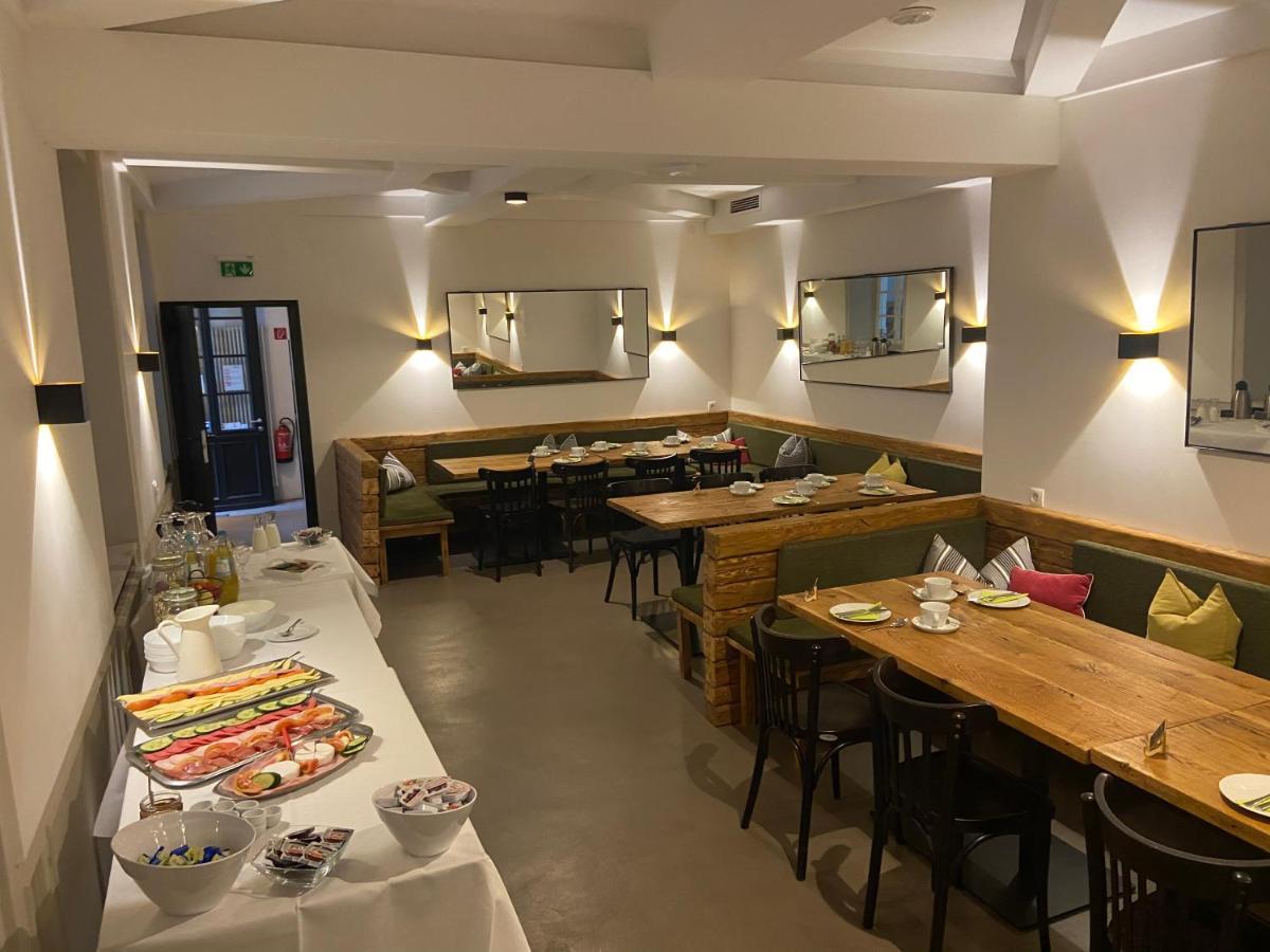 Hotel Restaurant Goldenes Ross Gollheim Eksteriør billede